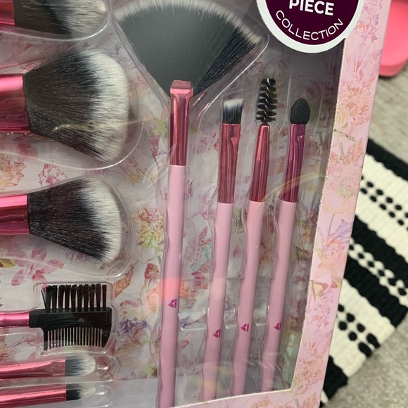 Make up brushes set 10 pieces pink lovers! - Picture 4 of 5